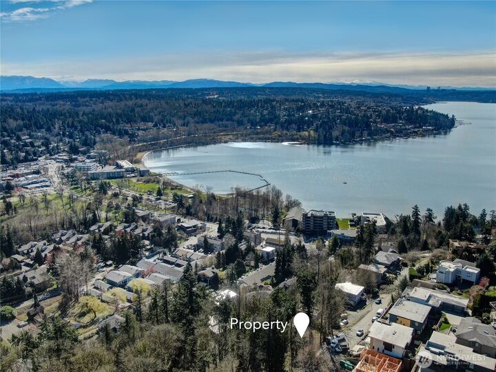 Property Photo:  118 Xx  90th Avenue NE  WA 98034 
