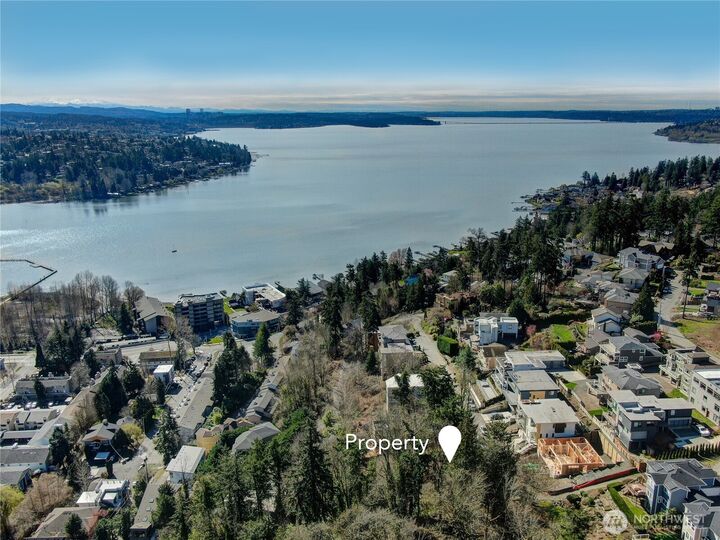 Property Photo: 118 Xx 90th Avenue NE WA 98034