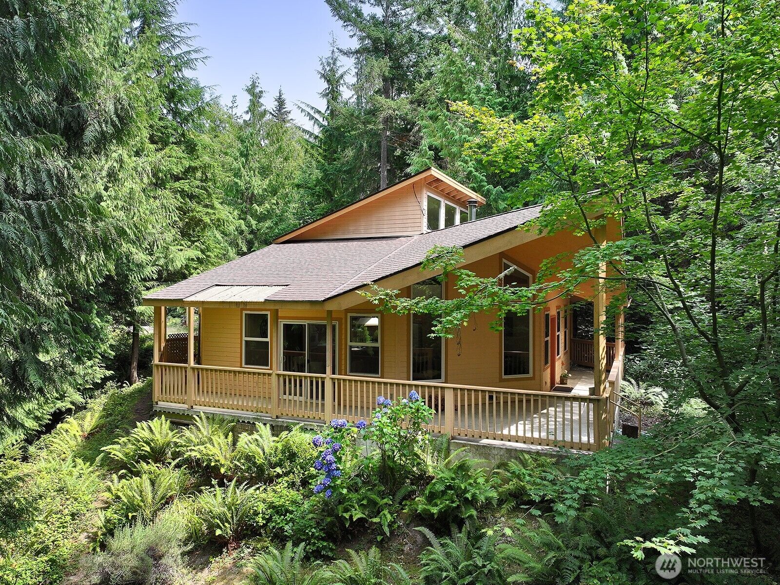 Property Photo: 3048 Forest Lane WA 98260