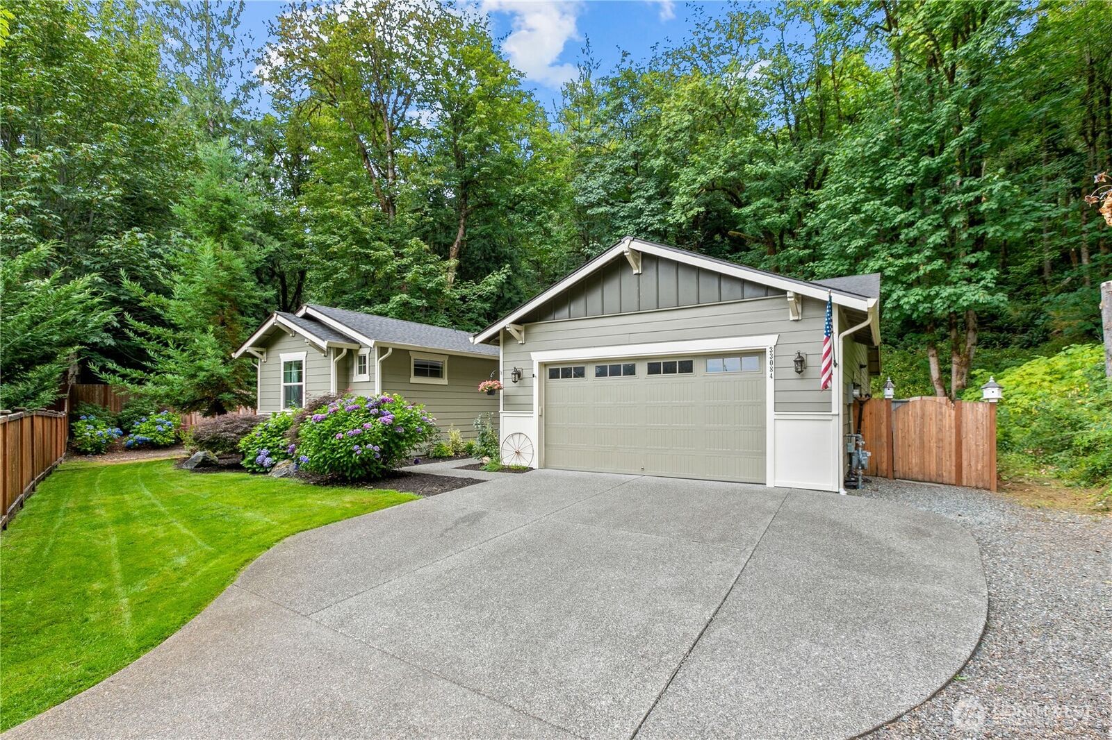 Property Photo: 33084 NE 52nd Street WA 98014