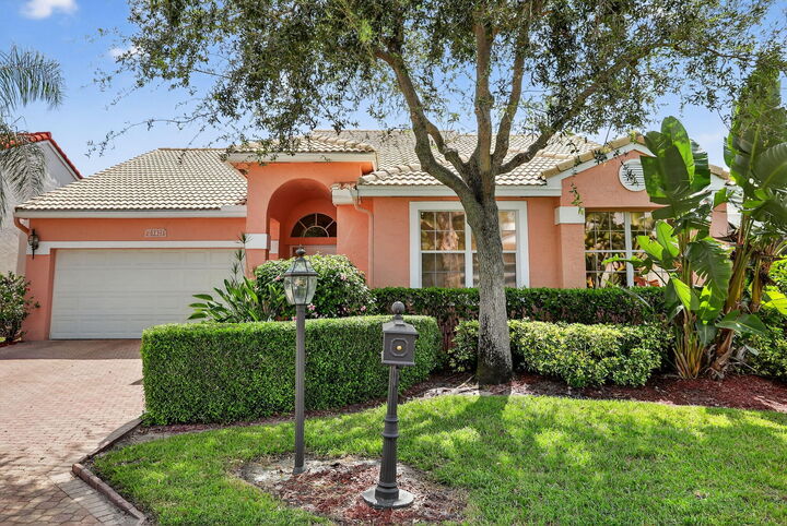 Property Photo: 23421 Torre Circle FL 33433