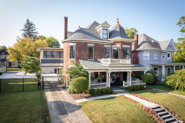 Property Photo: 1903 E Main St IN 47374
