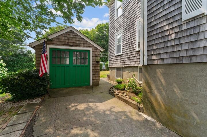 Property Photo:  10 Prospect Street  RI 02809 