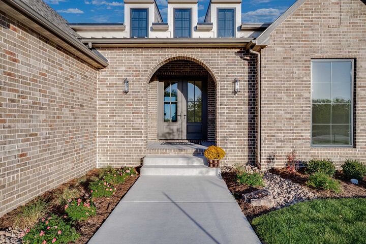 Property Photo:  4620 N Ridge Port St.  KS 67205 