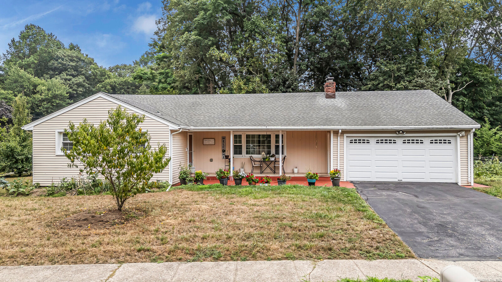 Property Photo: 400 Wilbar Drive CT 06614