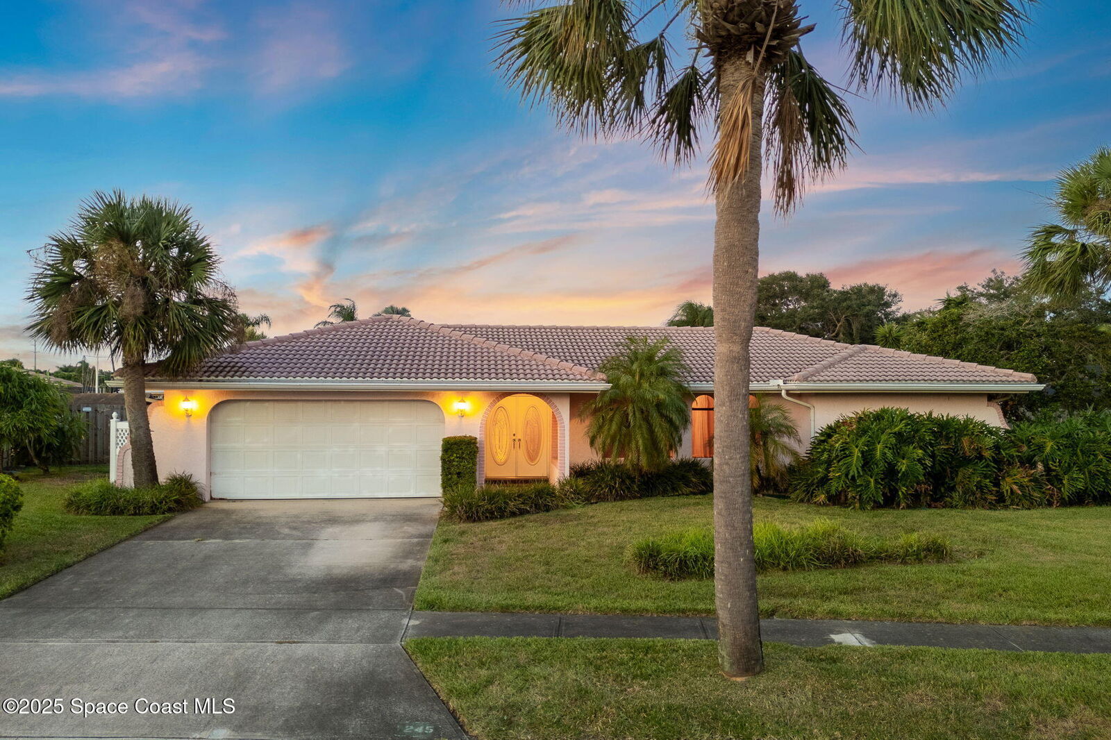 Property Photo:  245 Venice Court  FL 32937 