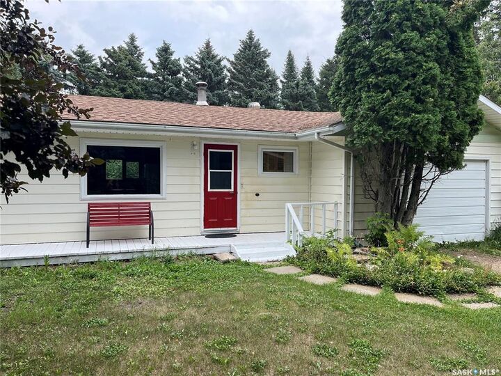 Property Photo: 443 1st Street E SK S0K 0G0