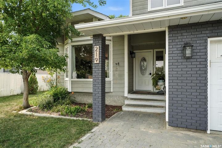 Property Photo:  219 Westview Place  SK S0K 0C0 