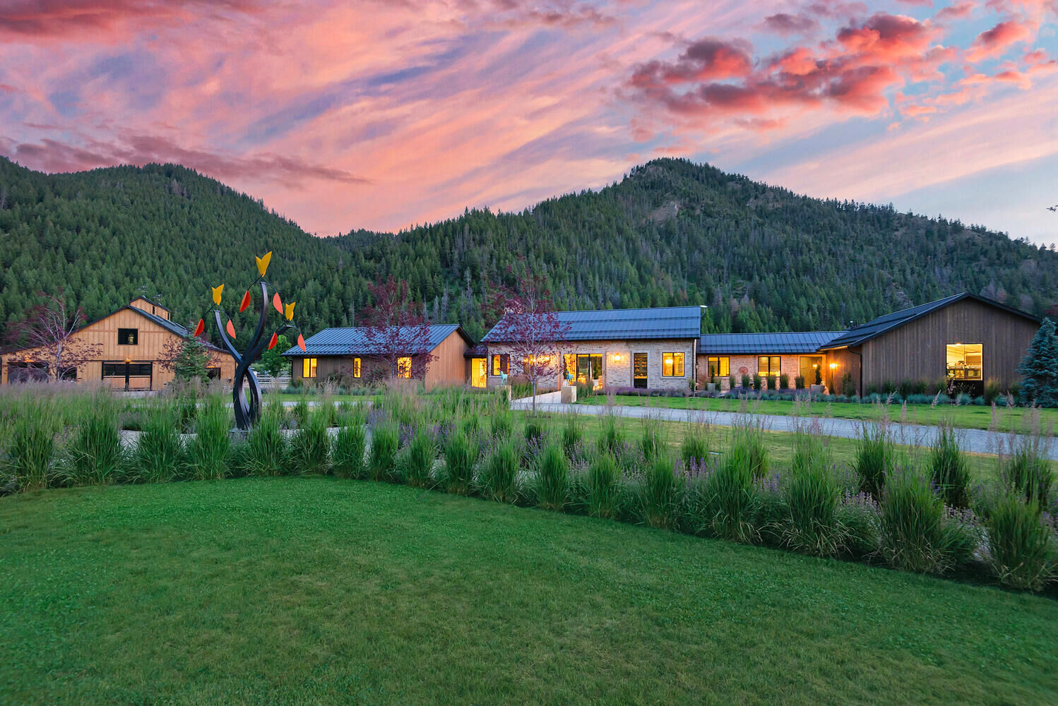 Property Photo: 708 E East Fork Rd ID 83333
