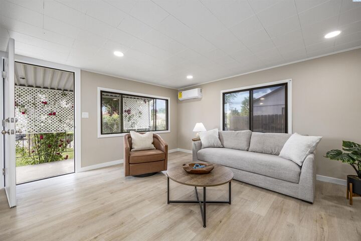 Property Photo:  1517 Perkins Ave  WA 99354 