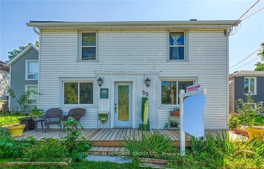 Property Photo: 35 Canal Bank Road ON L3K 2M6