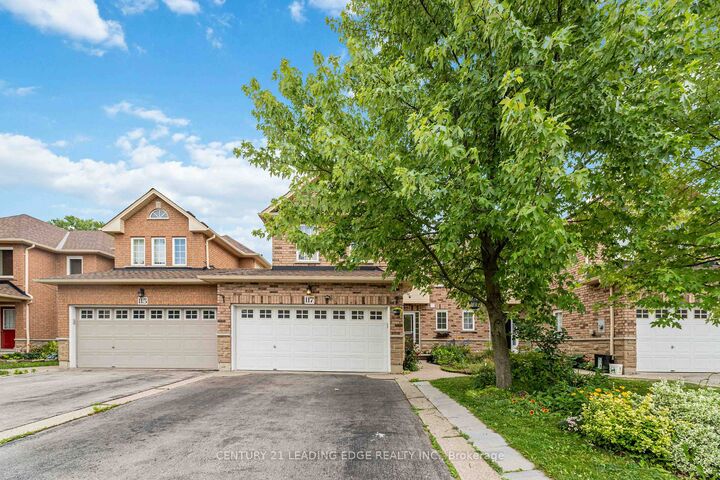 Property Photo: 117 Thoroughbred Boulevard ON L9K 1N2