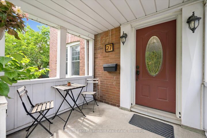 Property Photo:  27 Lawrence Avenue  ON N1E 5Y4 