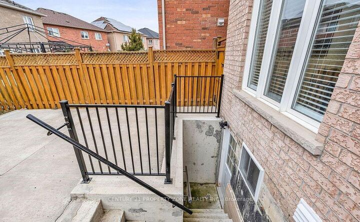 Property Photo:  8 Griffith Court Basement  ON L7A 3T6 