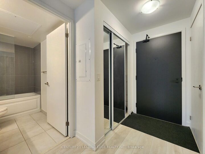 Property Photo:  60 Shuter Street 207  ON M5B 0B7 