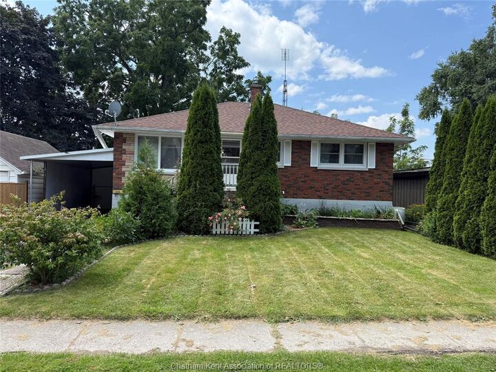 415 Emily Street  Wallaceburg ON N8A 4K4 photo