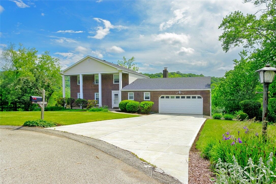 Property Photo:  3194 Beverly Ct  PA 15668 