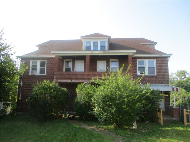 Property Photo:  1133 Maryland Ave  PA 15110 