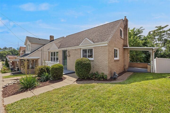 Property Photo: 222 Kathleen St PA 15211