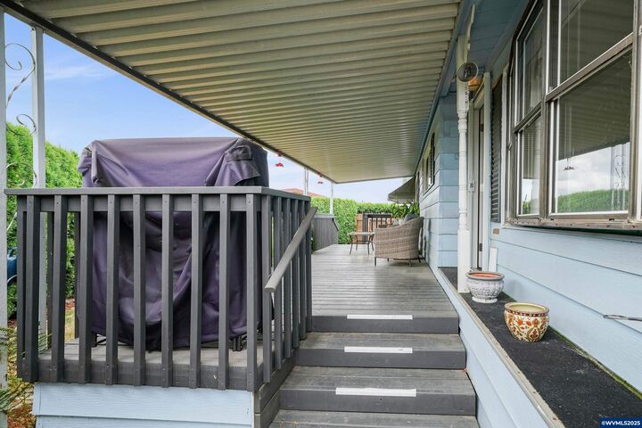 Property Photo:  5422 Portland #55 Rd NE 55  OR 97305 