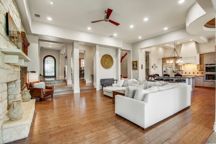 Property Photo: 2900 Water Bank Cove TX 78746