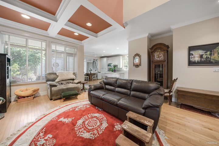 Property Photo: 15210 29A Avenue BC V4P 3K4