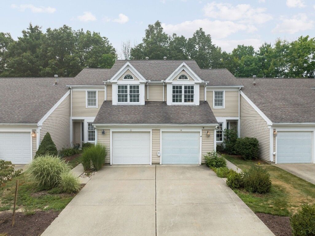 Property Photo:  11 Weslar Court  NY 13903 