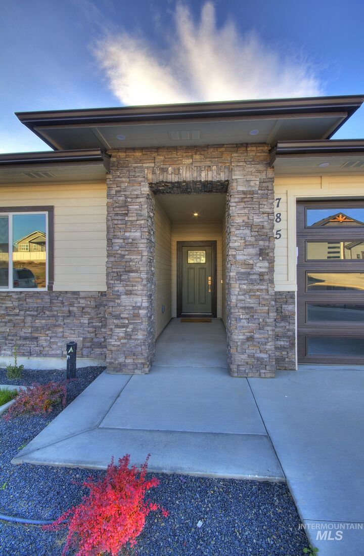 Property Photo: 785 Oakmont Street ID 83661