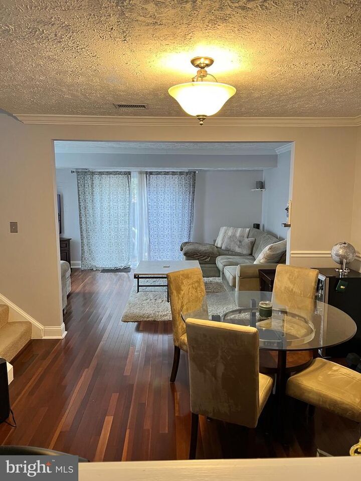 Property Photo:  5747 Independence Circle 5747  VA 22312 
