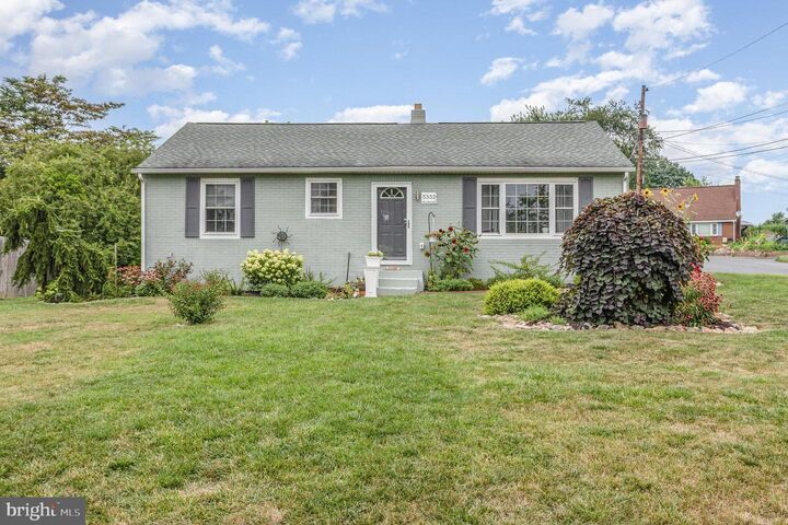 5332 Earl Drive  Harrisburg PA 17112 photo