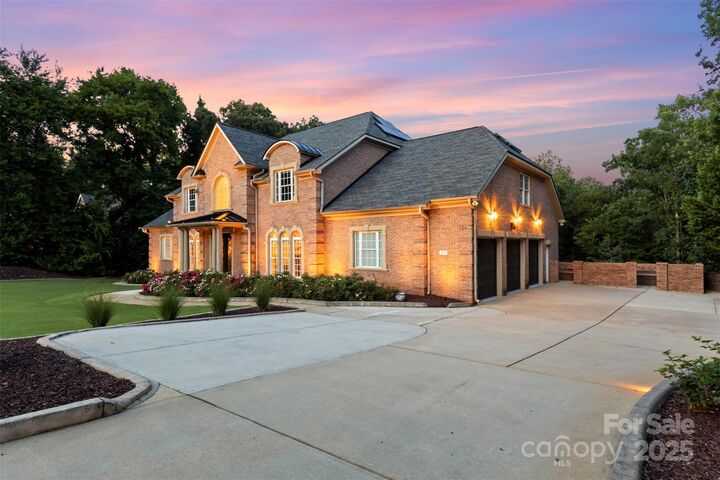 Property Photo:  429 Hendon Row Way  SC 29715 