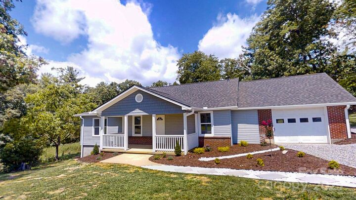 Property Photo: 134 Goldview Road NC 28804