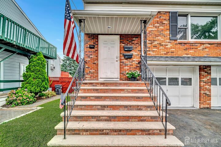 Property Photo:  742 Walnut Street  NJ 08812 
