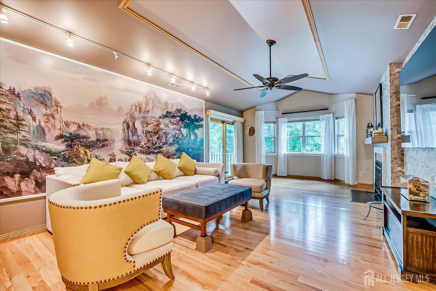 Property Photo:  7 Chelsea Drive  NJ 08854 