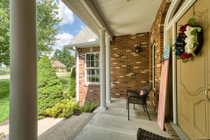 Property Photo:  387 Laurel Oaks Lane  OH 43056 