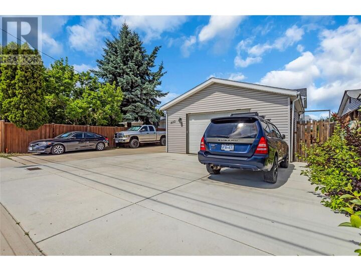 Property Photo:  3132 Woodsdale Road  BC V4V 1X8 
