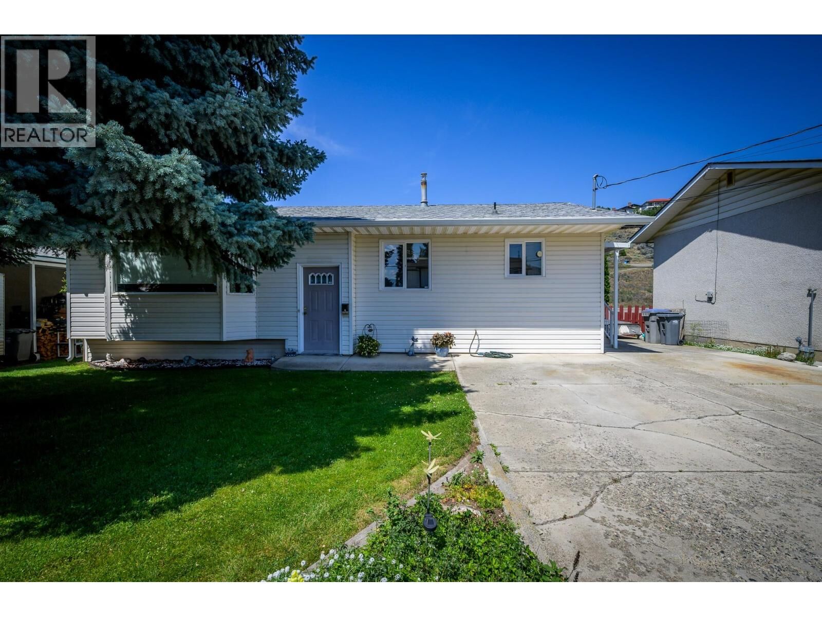 Photo de la propriété:  1743 Sheridan Drive  BC V2B 6B1 