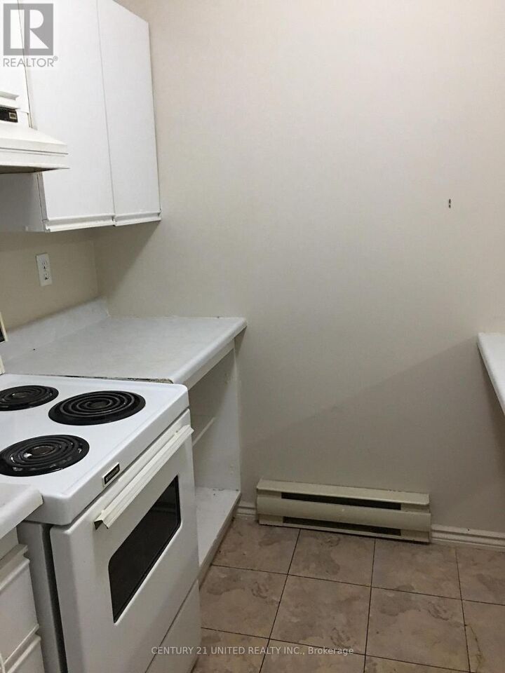 Property Photo: 428 George Street North 2 ON K9H 3R5