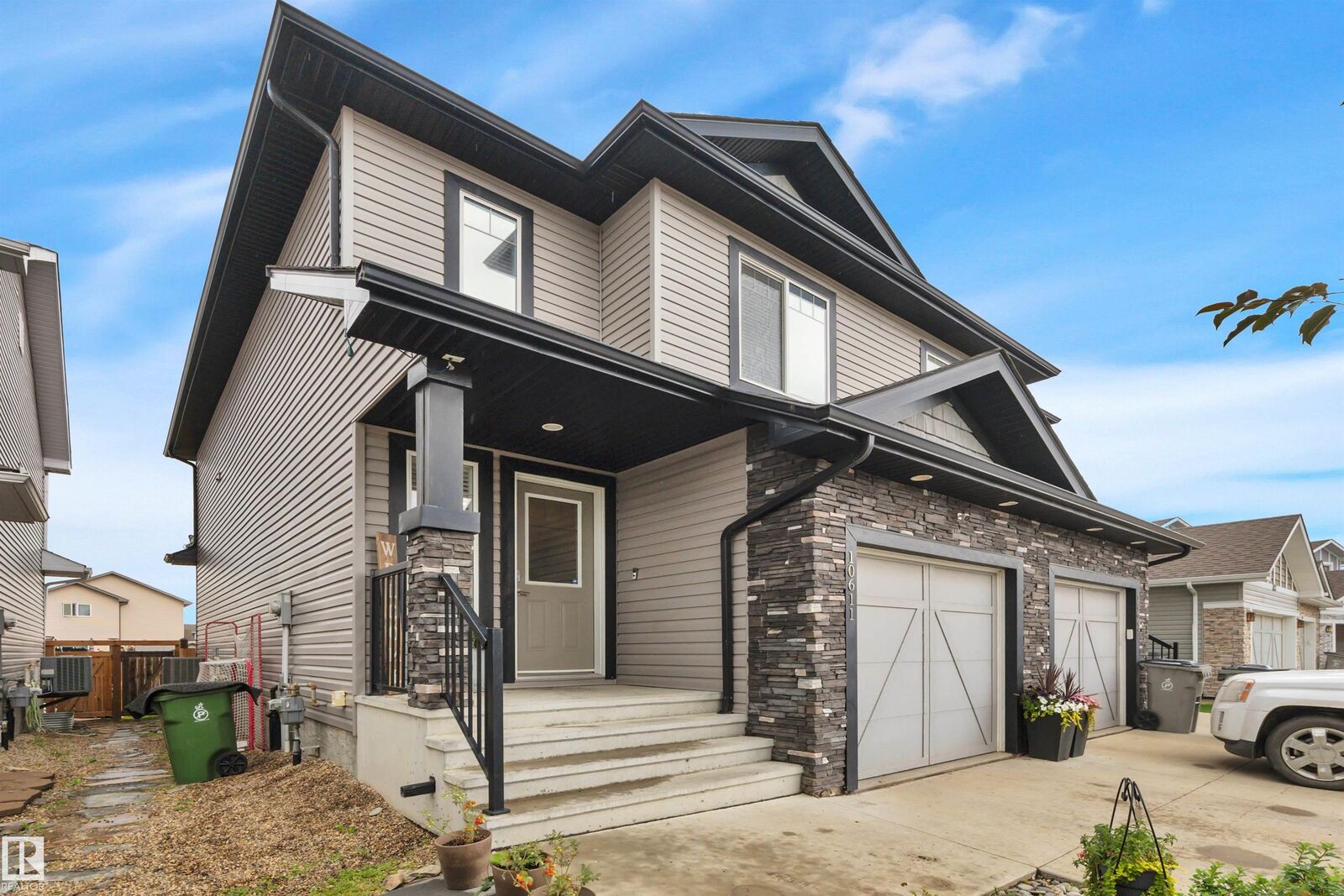 Photo de la propriété:  10611 98 Street  AB T8R 2P2 