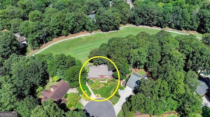 Property Photo: 220 Penhurst Way GA 30076