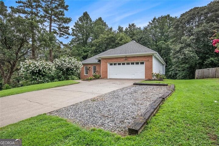 2705 Stratfield Drive  Cumming GA 30041 photo