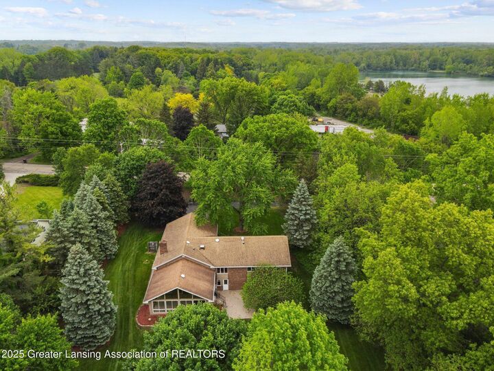Property Photo:  1346 E Howe Road  MI 48820 