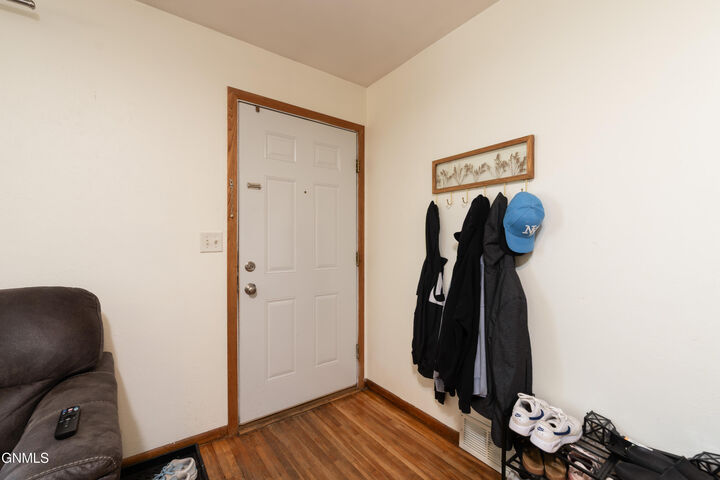 Property Photo: 320 19th Street ND 58501