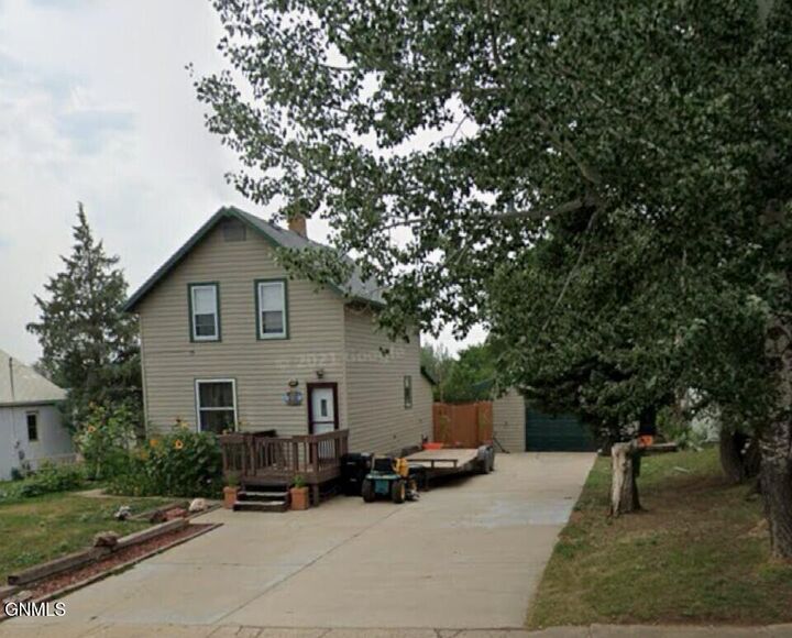 403 4th Street NE  Belfield ND 58622 photo