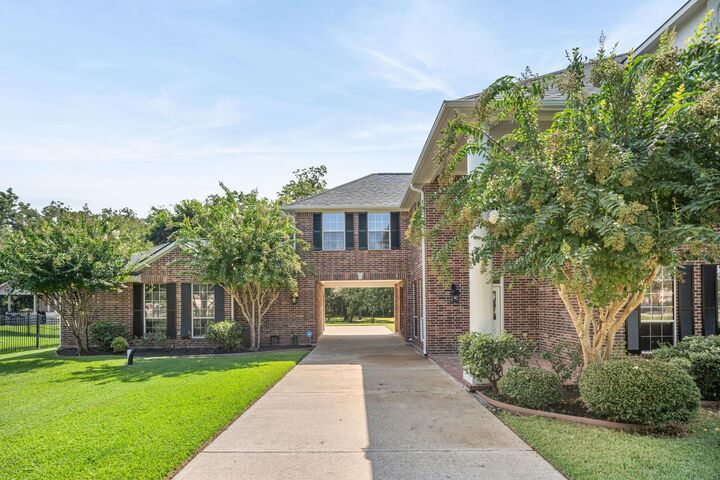 Property Photo: 4511 Pine Landing Drive TX 77459