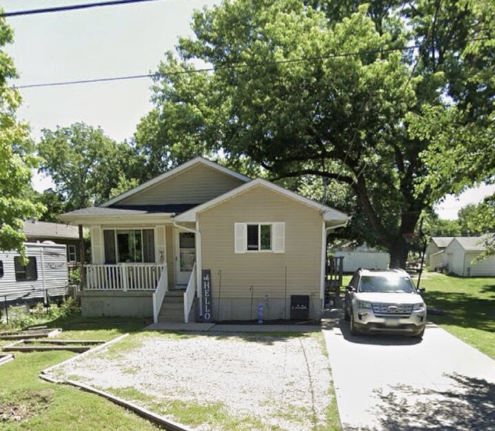109 E 33rd Street  Des Moines IA 50317 photo