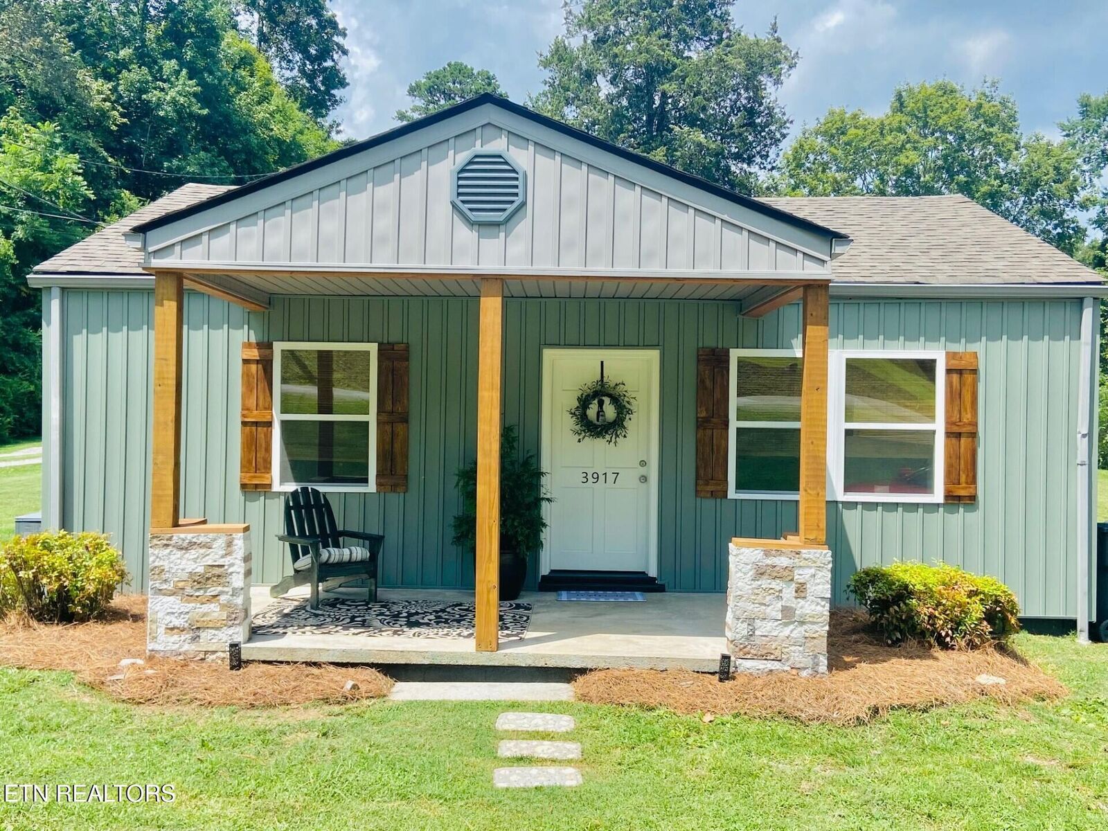 Property Photo: 3917 NE Acorn Drive TN 37918