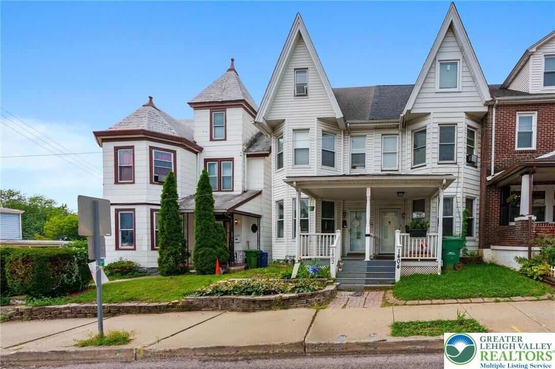 Property Photo:  1402 Ferry Street  PA 18042 
