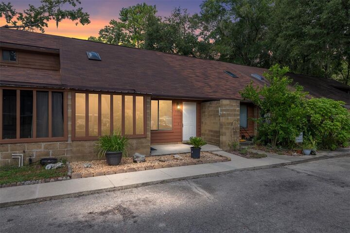 Property Photo:  4724 SW 67th Terrace  FL 32608 