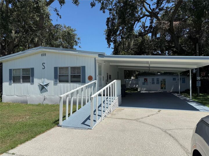 Property Photo:  100 Dawson Lane NW  FL 33850 